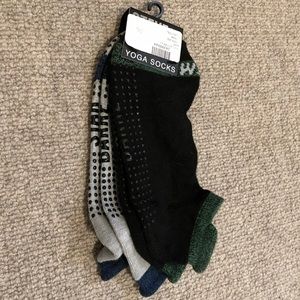 NWT Steve Madden Yoga/Barre Socks - 2 Pairs